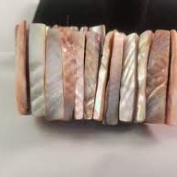 Natural Sea Shells Stick Shape Handmade Stretch Bracelet - Picture 3 of 4